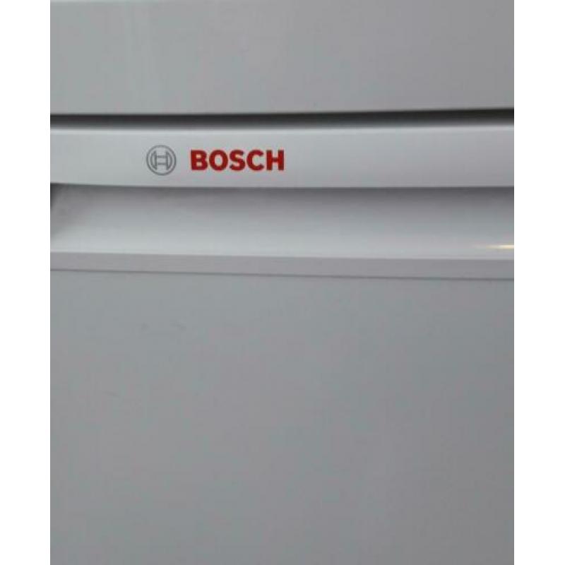 Bosch tafelmodel vriezer in uitstekende staat met 4 laden.