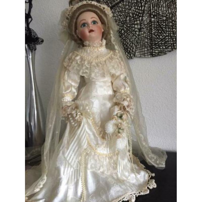 Porseleinen poppen