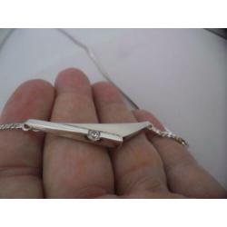 zilveren ketting met vaste hanger met steentje [098]