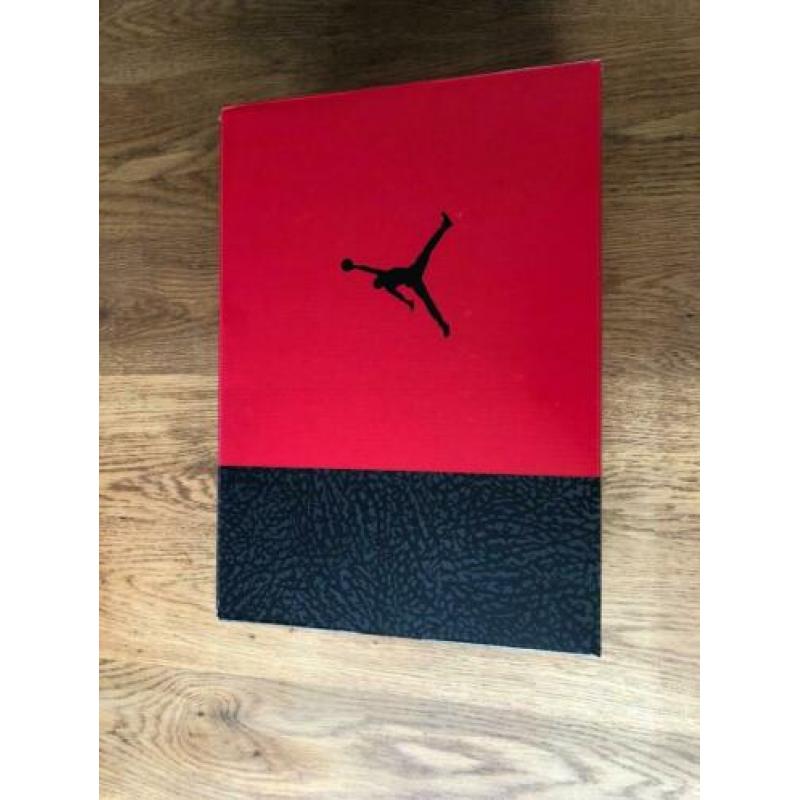 Air jordan 3 unite fire/red maat 44