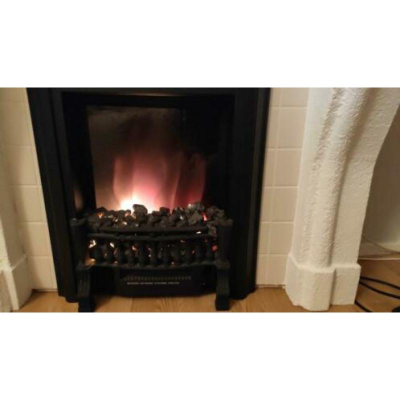 Electrische kachel incl. schouw te koop!