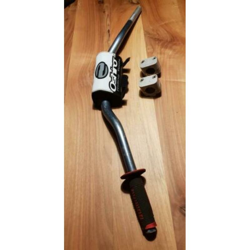 cross stuur fatbar met pad,klemmen,risers en handkappen evt