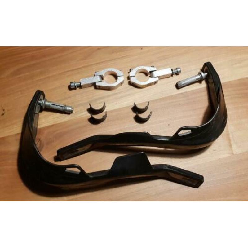cross stuur fatbar met pad,klemmen,risers en handkappen evt