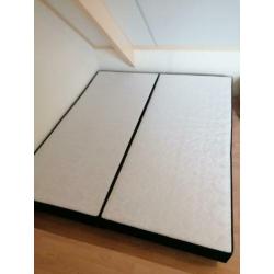 2 losse boxen 90x200 bieden vanaf €65,-