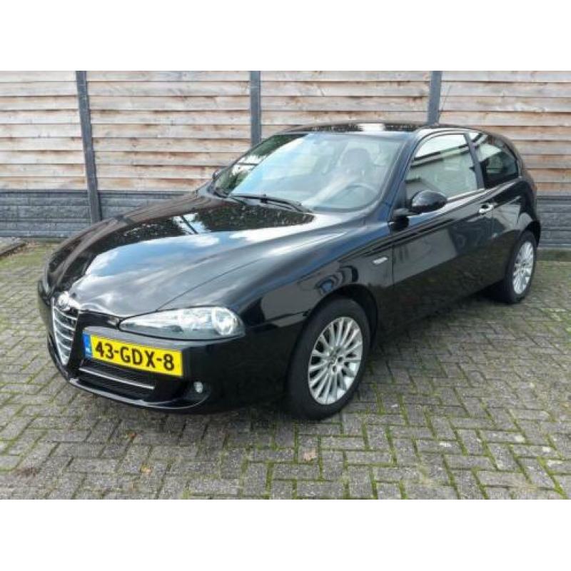 Alfa Romeo 147 1.6 CLIMA LEER NAVI ONDERHOUDSHISTORIE
