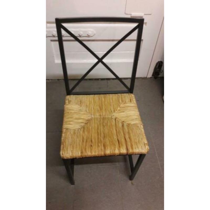 Glazen tafel met 4 stoelen. Ikea.