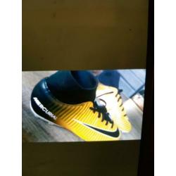 Nike voetbal schoenen. S