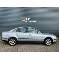 Volkswagen Passat 2.0 5V Comfortline Bj 2002 climate airco A