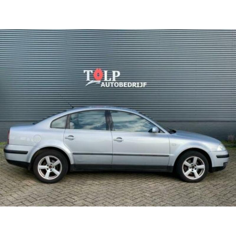 Volkswagen Passat 2.0 5V Comfortline Bj 2002 climate airco A