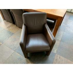 Tafel (lxbxh) 249x96x79cm met 6 stoelen