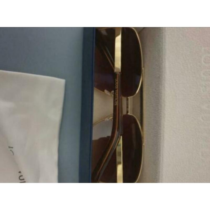 Louis vuitton attitude goud