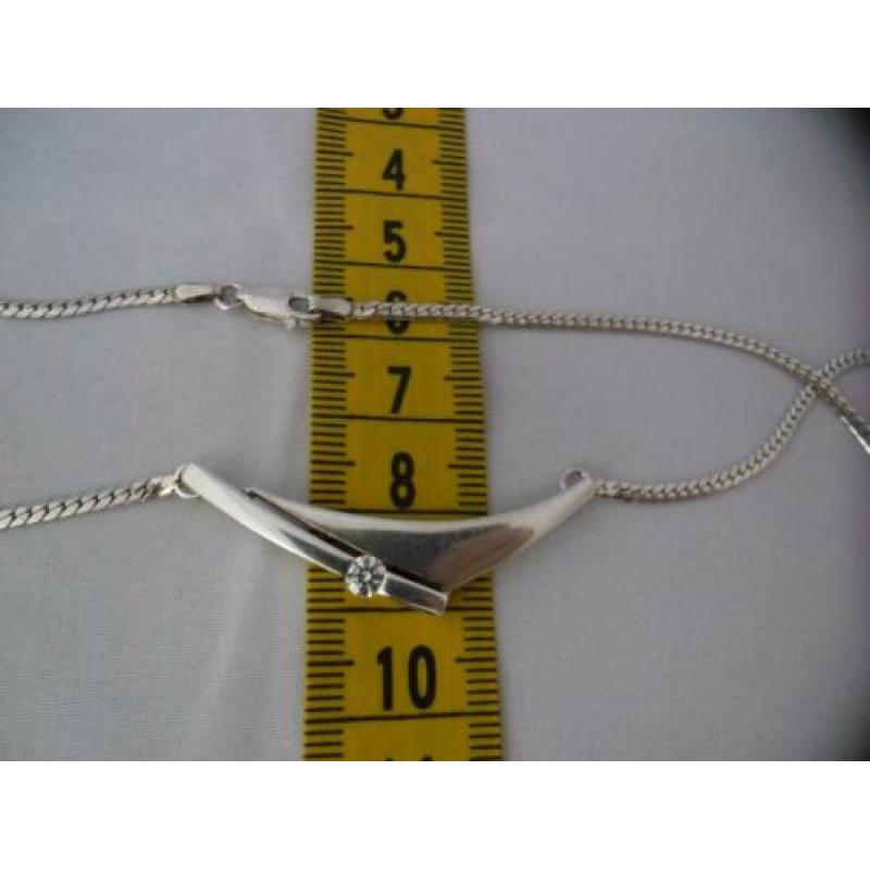 zilveren ketting met vaste hanger met steentje [098]