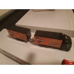 4 lion toys trucks