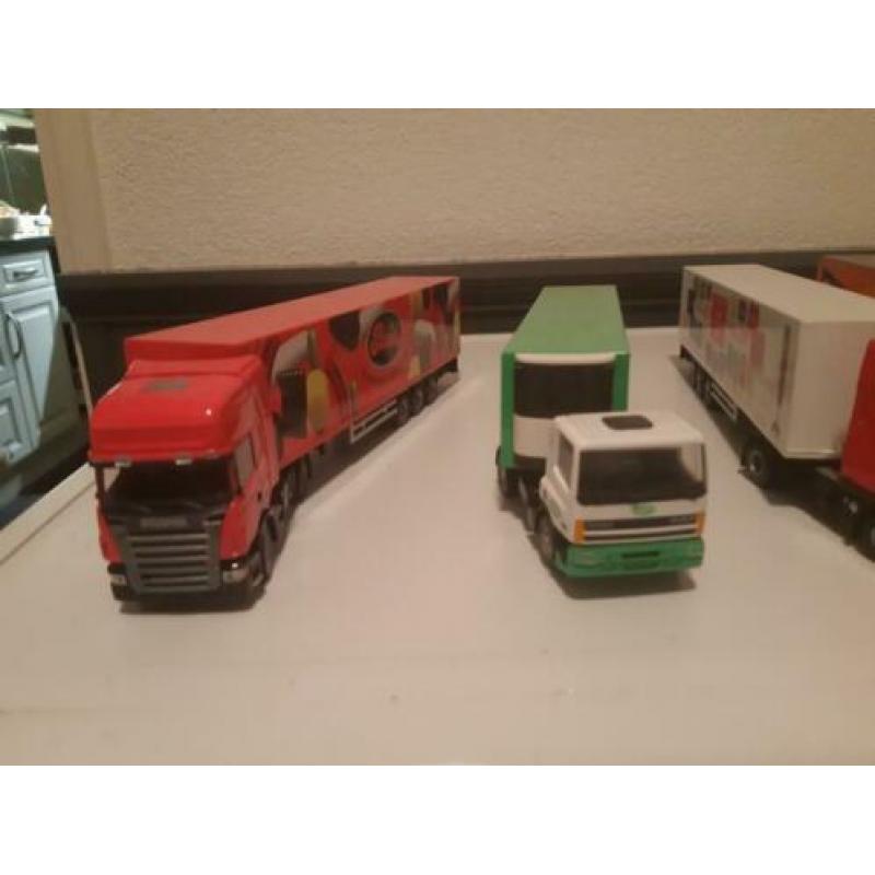 4 lion toys trucks