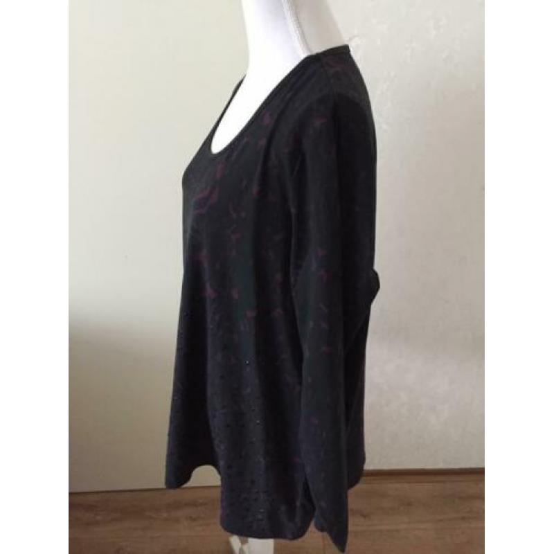 388. Yesta Top Zwart/Paars Nieuw maat 50