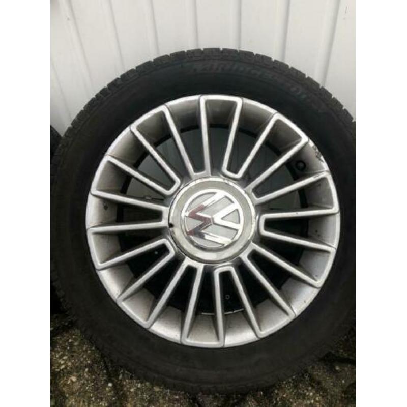 ?? Volkswagen Up velgen 15inch 4x100 met zomerbanden