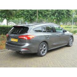 Ford Focus Wagon 1.0 EcoBoost ST-Line Business Automaat