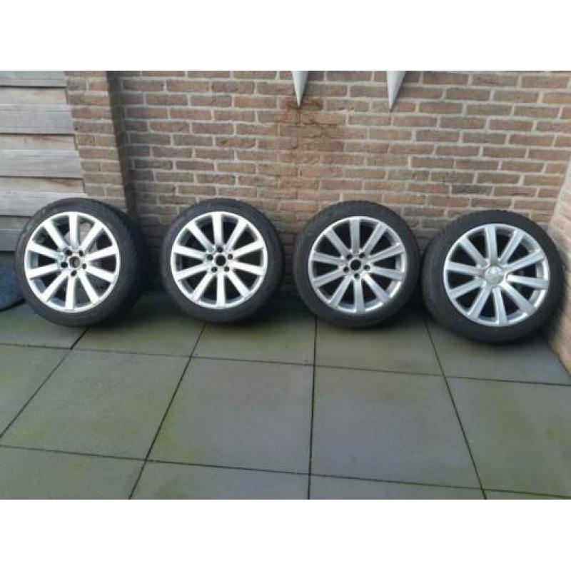 Audi lichtmetalen velgen 18 inch met winterbanden 7,6-8 mm