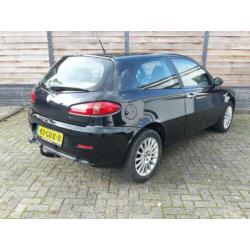Alfa Romeo 147 1.6 CLIMA LEER NAVI ONDERHOUDSHISTORIE