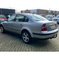 Volkswagen Passat 2.0 5V Comfortline Bj 2002 climate airco A
