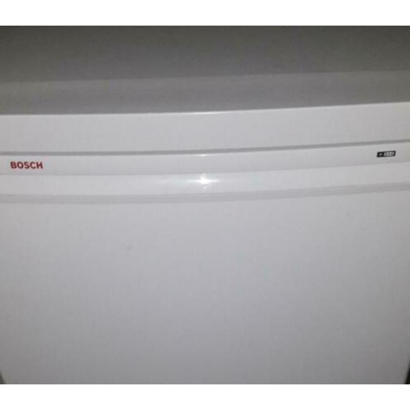 Bosch tafelmodel vriezer in uitstekende staat met 4 laden.