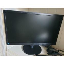Nieuwe Pc met toebehoren , alles nieuw in doos
