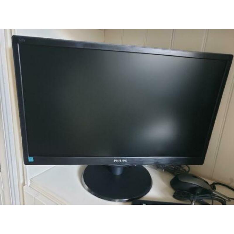 Nieuwe Pc met toebehoren , alles nieuw in doos