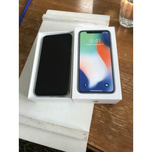 Iphone X tekoop 64gb achterkant beetje schade