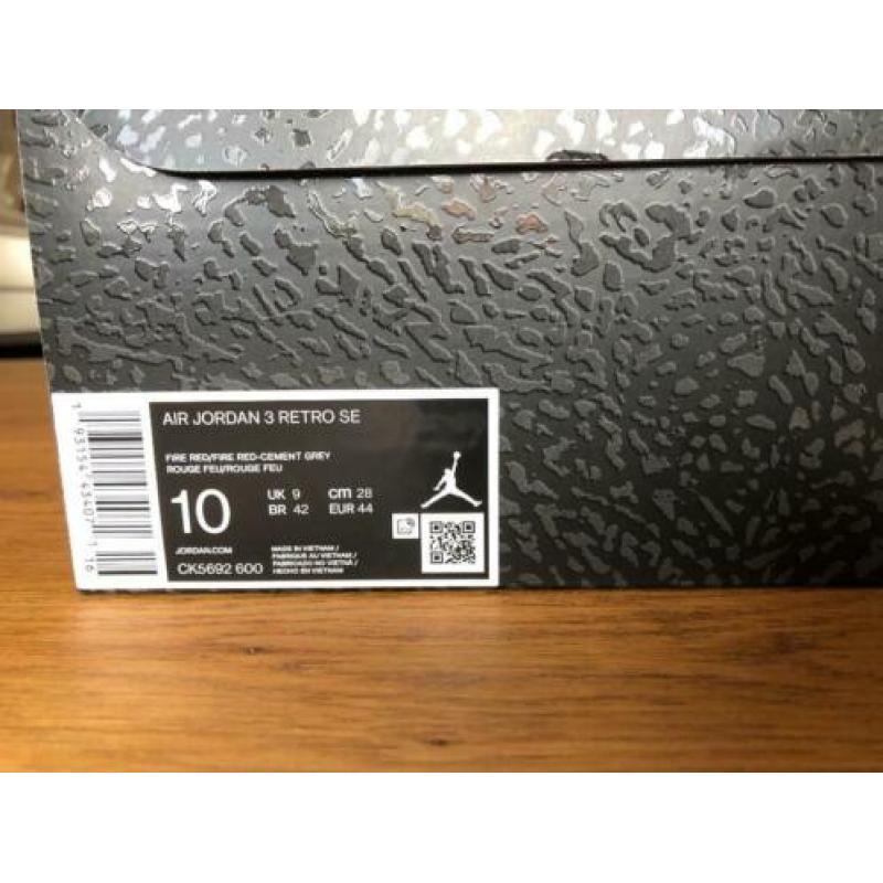 Air jordan 3 unite fire/red maat 44