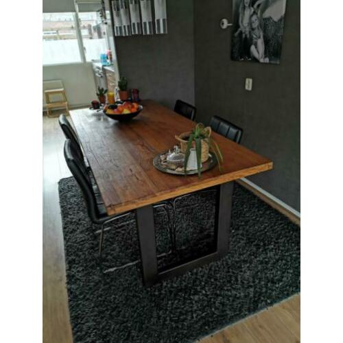Nette eettafel