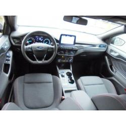 Ford Focus Wagon 1.0 EcoBoost ST-Line Business Automaat