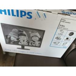 Nieuwe Pc met toebehoren , alles nieuw in doos