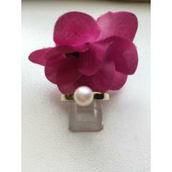 Goud ring parel