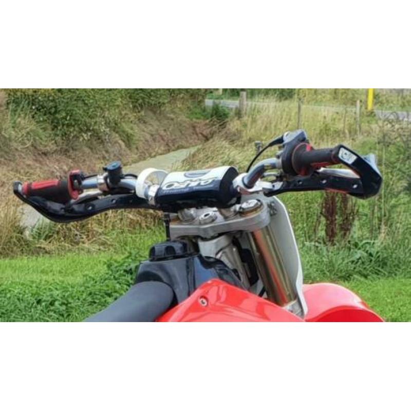 cross stuur fatbar met pad,klemmen,risers en handkappen evt