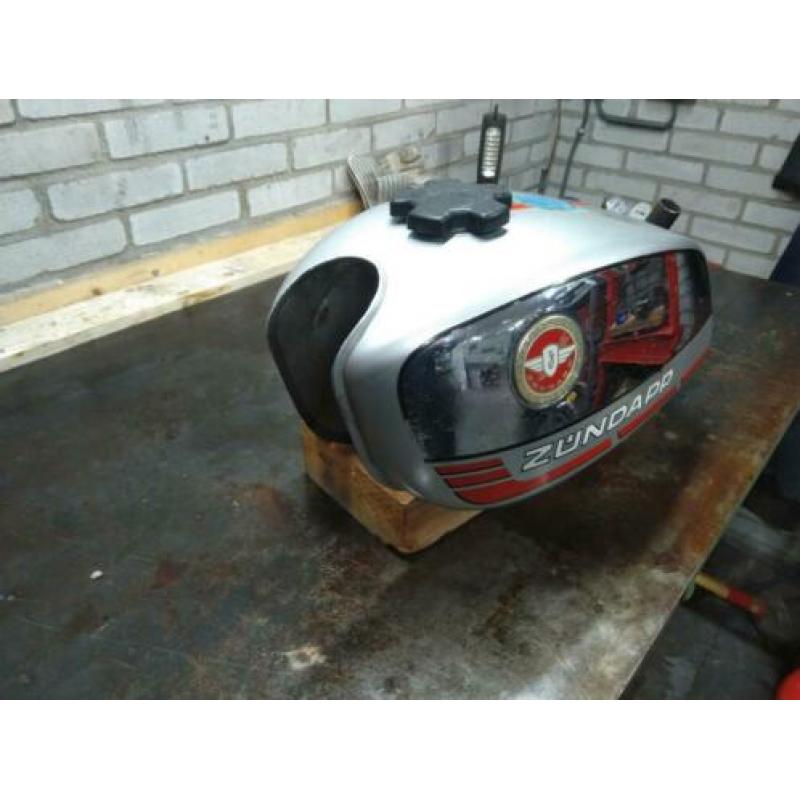 Zundapp 529 tank