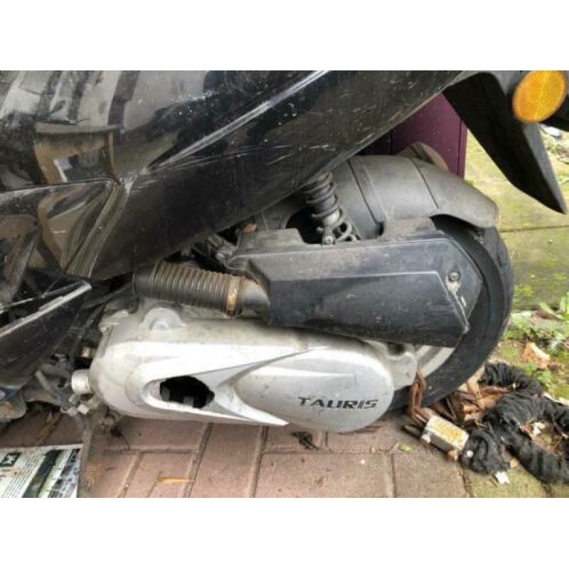 Top brommer, rijdt vlot en geen mankementen