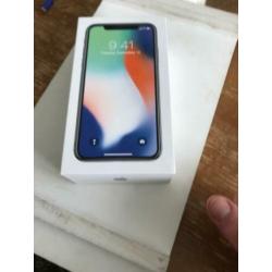 Iphone X tekoop 64gb achterkant beetje schade