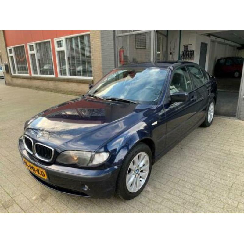 BMW 3-serie 318d Black&Silver II Nieuwe APK NAP!