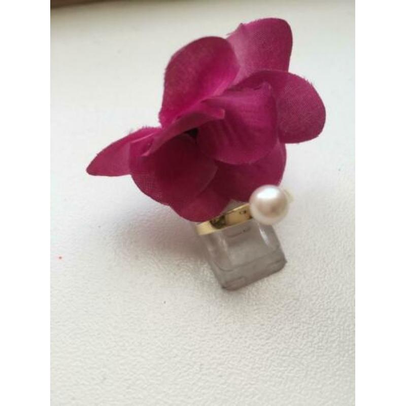 Goud ring parel