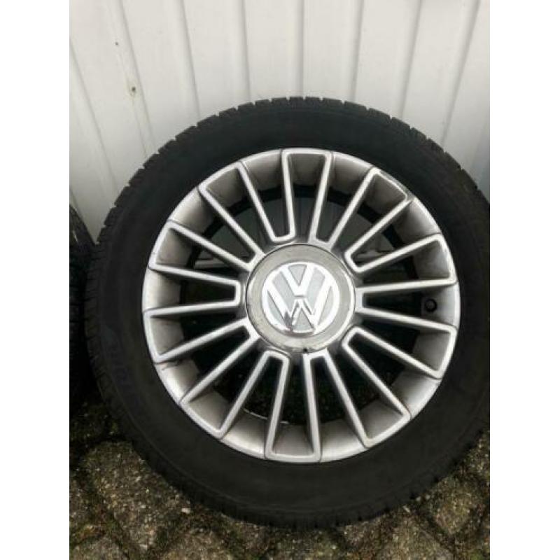 ?? Volkswagen Up velgen 15inch 4x100 met zomerbanden