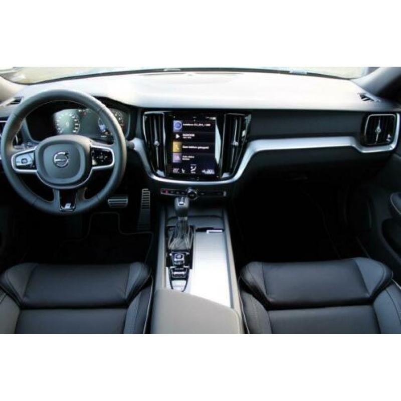 Volvo S60 T4 2.0 190pk Automaat R-Design / Park Assist Line
