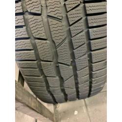 Winterbanden Continental 235/45R 17 XL 97H