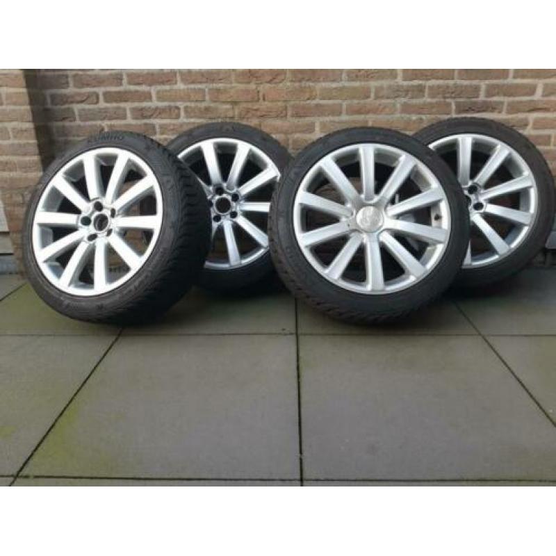 Audi lichtmetalen velgen 18 inch met winterbanden 7,6-8 mm