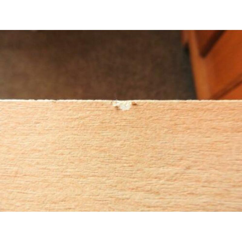 Nachtkastje voor senioren/comfort bed