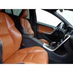 Volvo V60 2.4 D6 215pk *Incl* AWD Adapt.Cruise Nav Xen Leer+