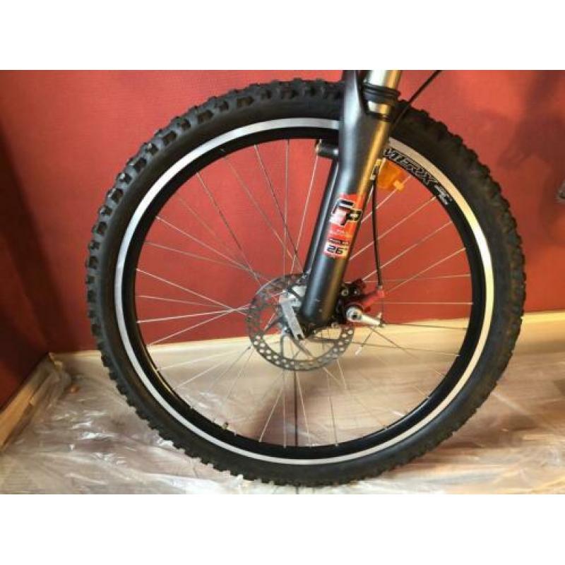 26 inch Sprint Extreme wit, zwart/grijs