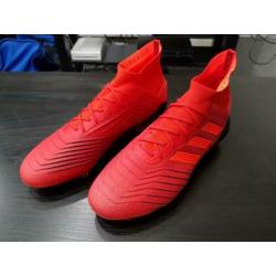 Gloednieuw! Adidas voetbalschoenen Predator 19.1