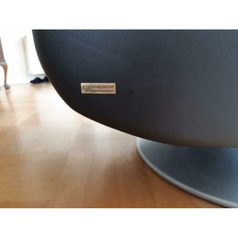 prominent relax stoel , zwart leren bekleding