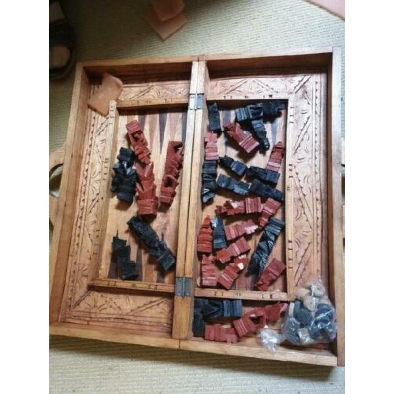 Houten schaakspel