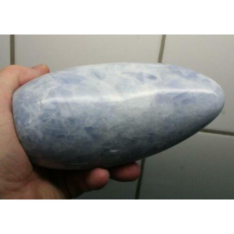 Gaaf en plm 1,2 kilo zwaar, Sculptuur uit mooi BLAUW CALCIET